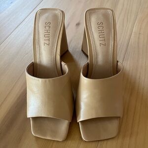 SCHUTZ lizah nude slide on heel